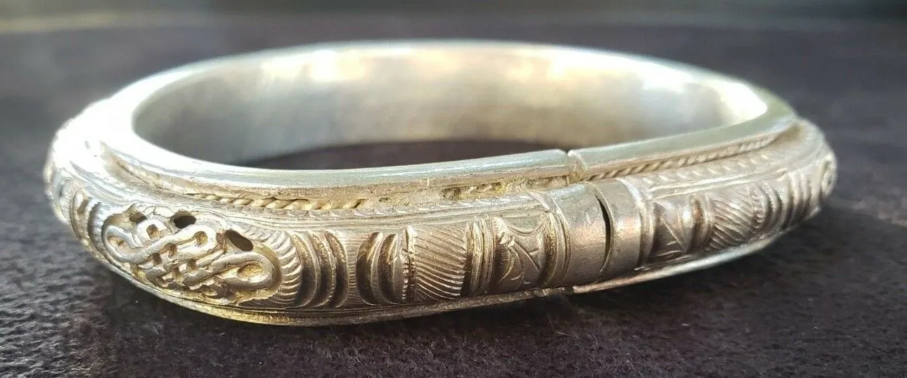 Antique Ornate Chinese Floral Sterling Silver Bangle Bracelet