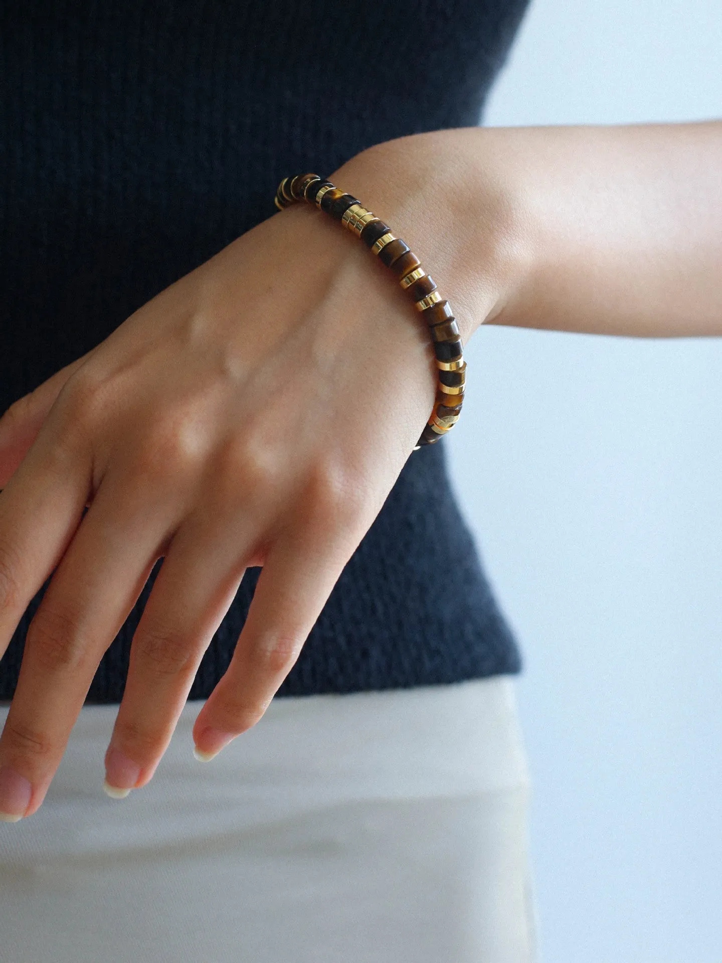 Black Agate Tiger Eye Mother of Pearls Vintage Disc Bracelet