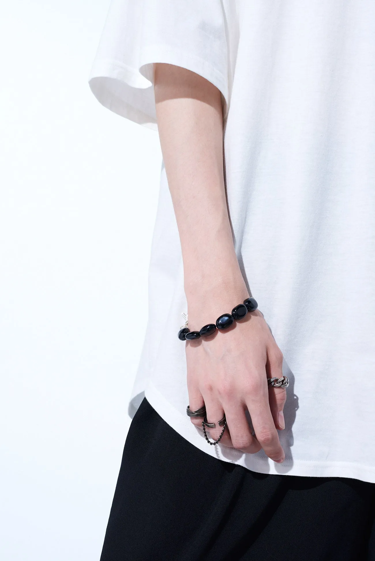 BLACK ONYX   BRASS SCREW-CHAIN BRACELET