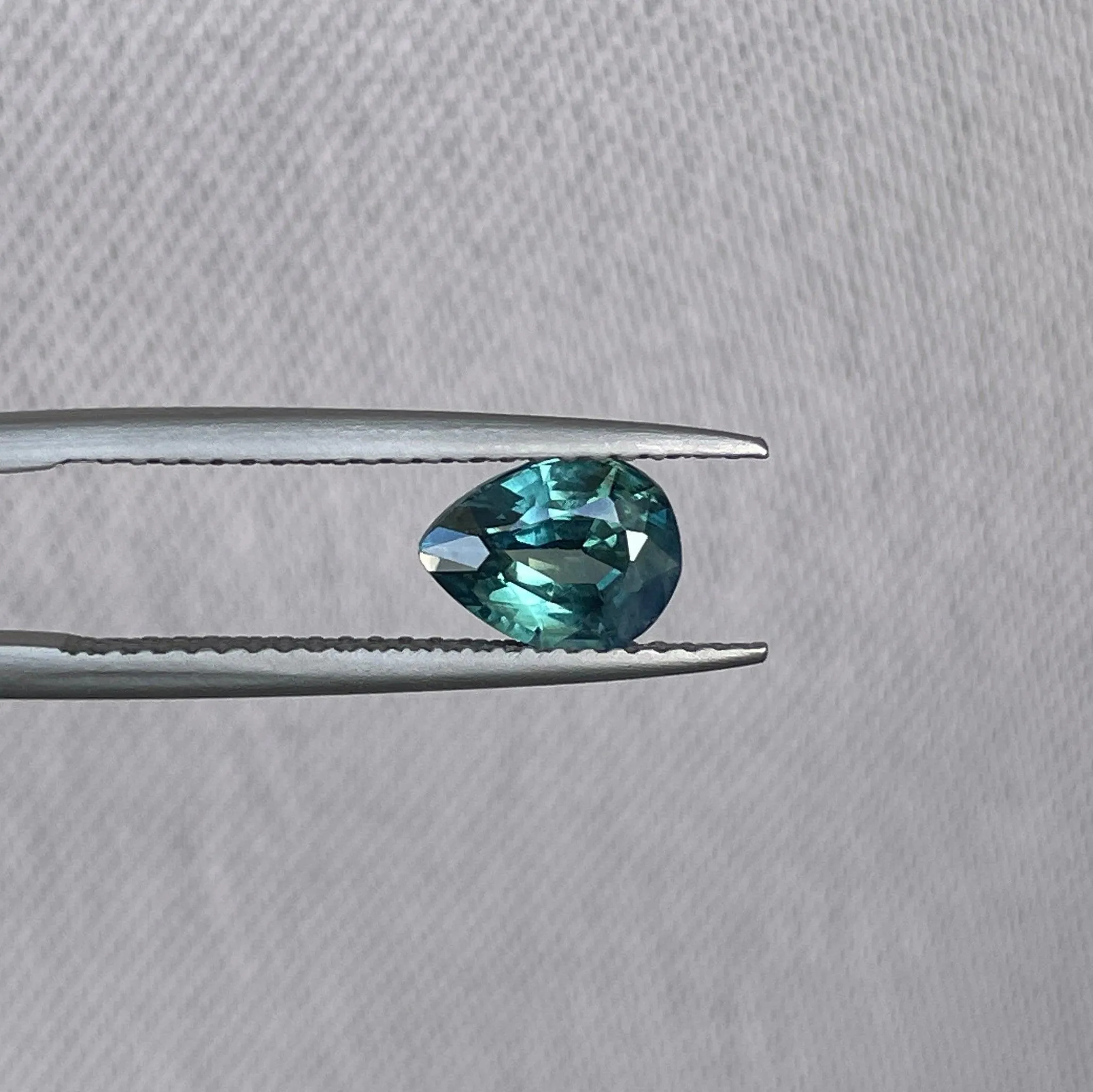 Certified 1.37ct Natural heated Teal Colour Sapphire loose