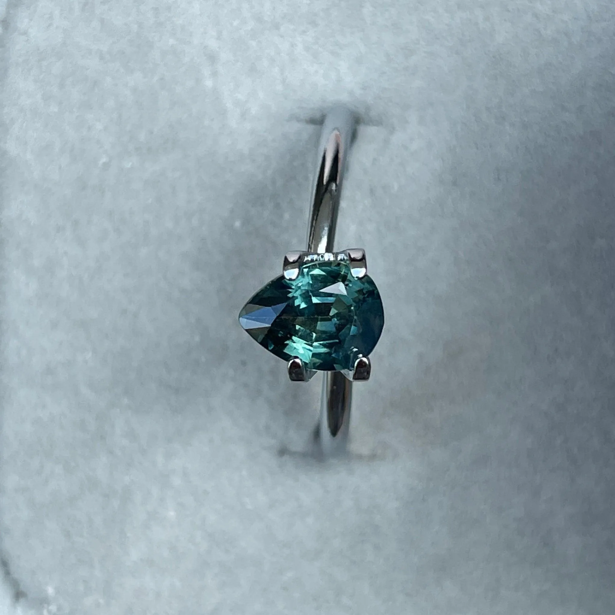 Certified 1.37ct Natural heated Teal Colour Sapphire loose