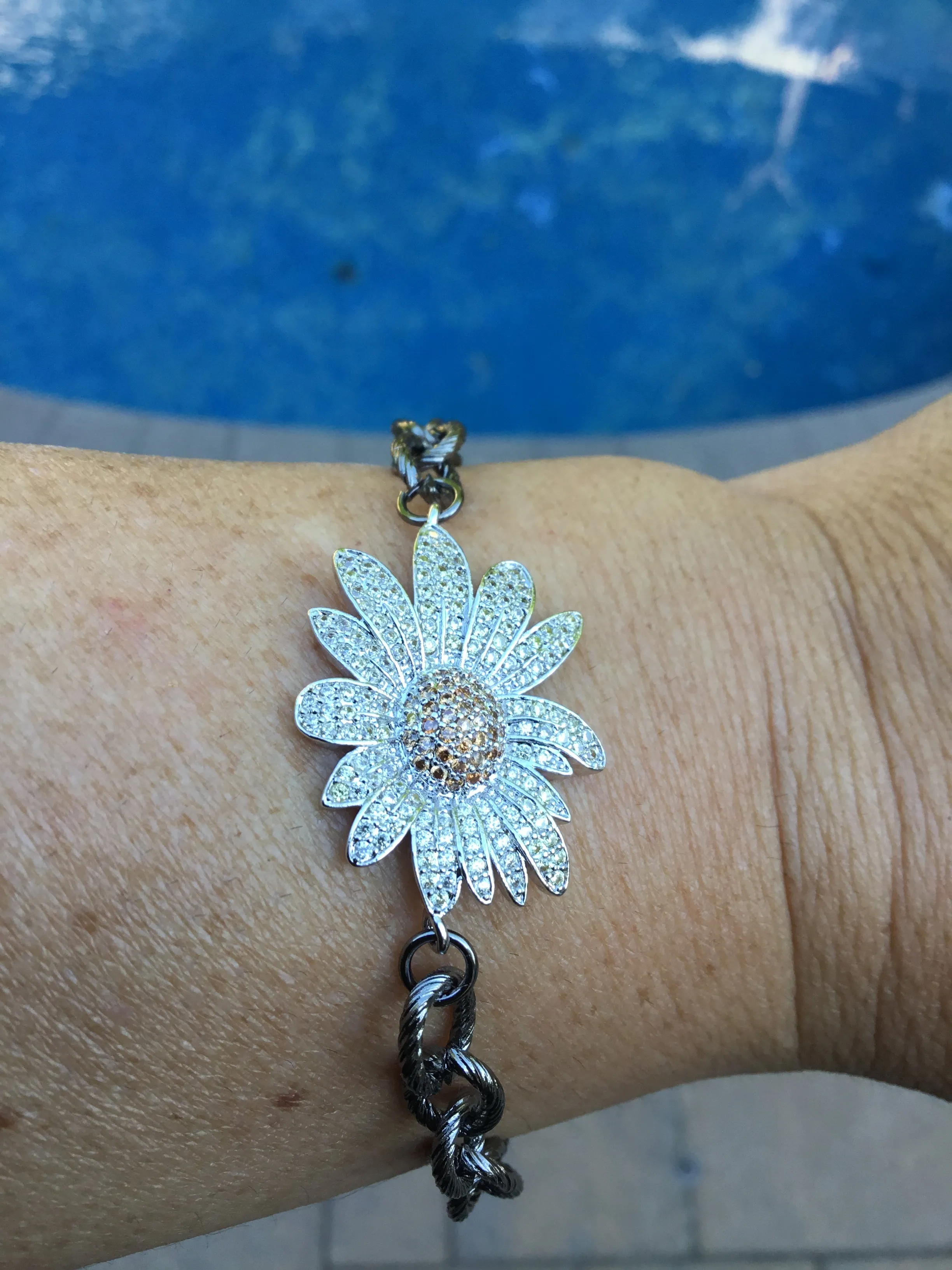 Daisy Flower -  Rhodium