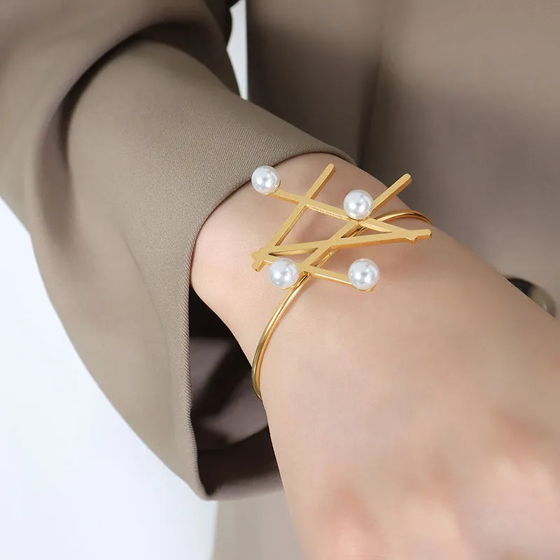 Eye-catching Geometric Pearl Ring and Bracelet Set