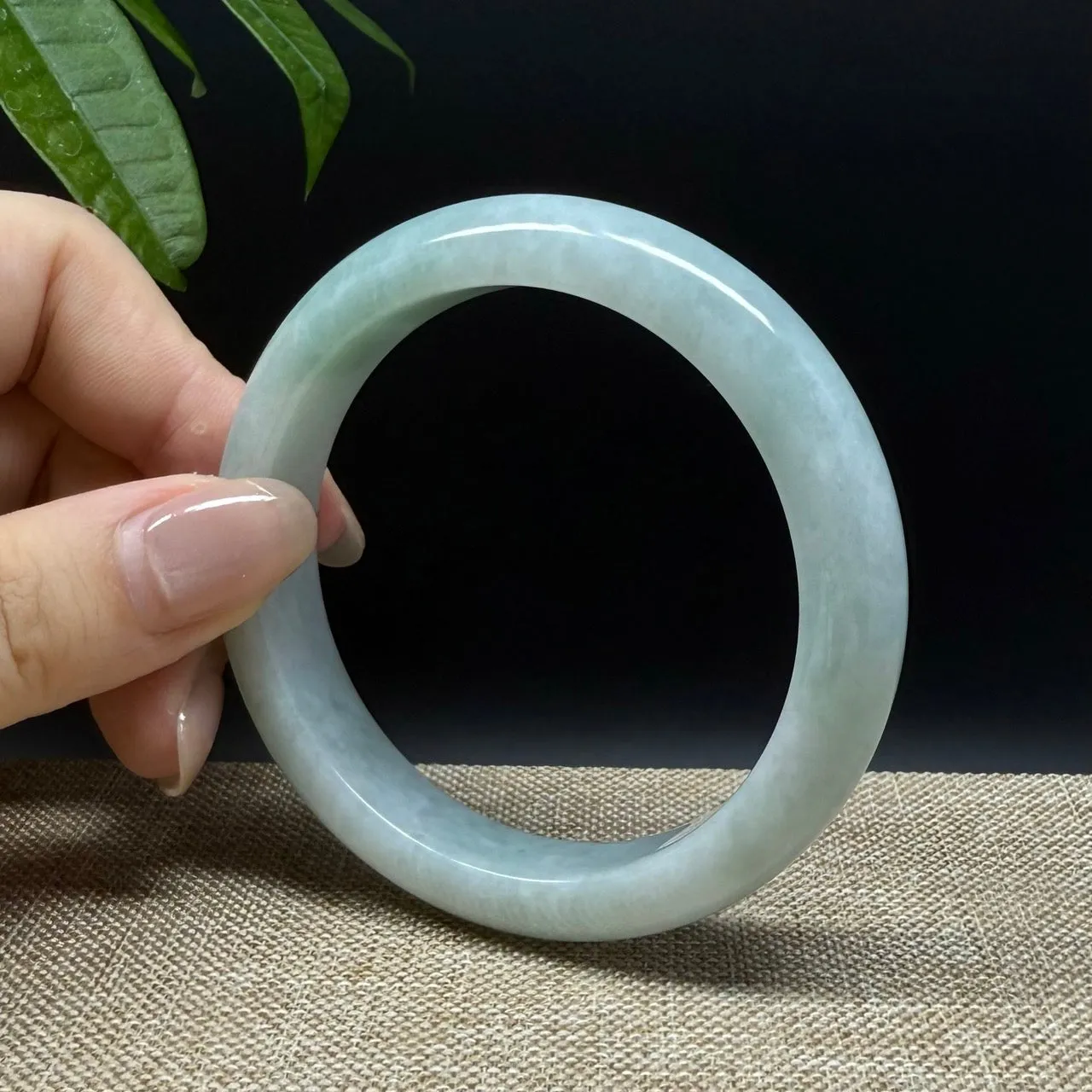 Genuine Burmese Green Jade Jadeite Bangle Bracelet ( 57.7mm )