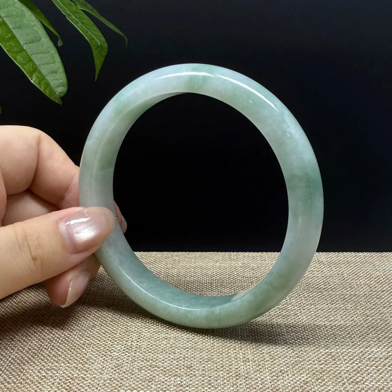 Genuine Burmese Green Jade Jadeite Bangle Bracelet ( 66.1mm )