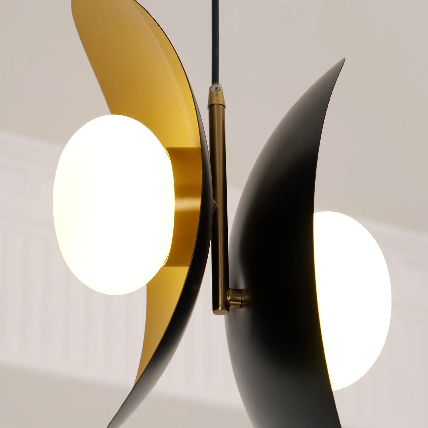 Golden Petal Pendant Lamp