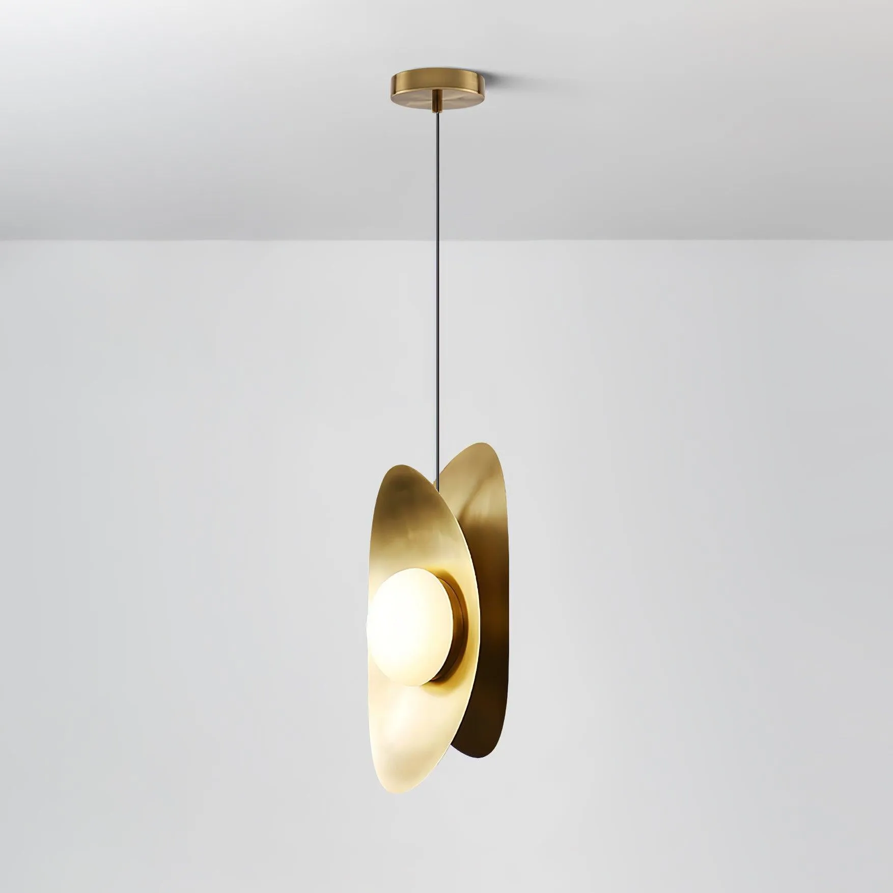 Golden Petal Pendant Lamp