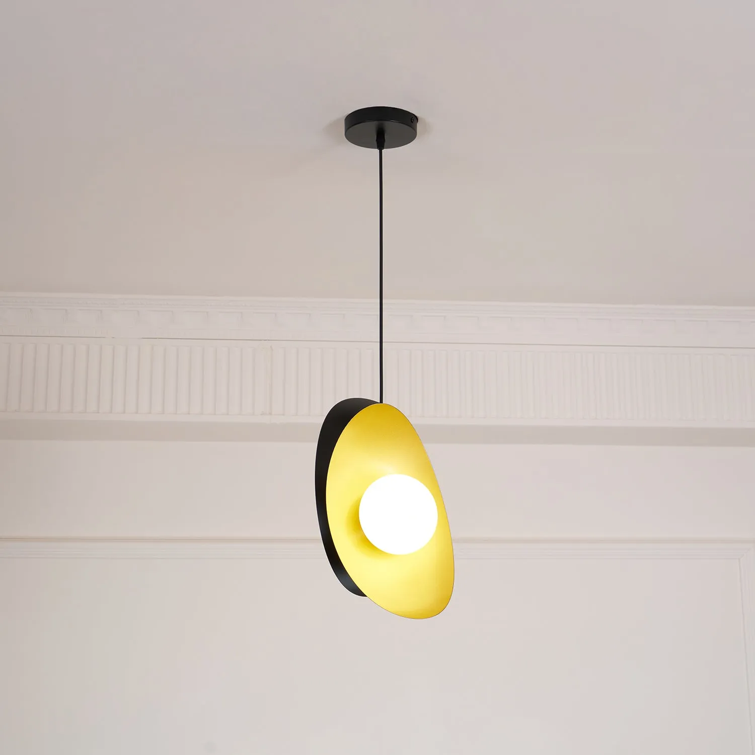 Golden Petal Pendant Lamp