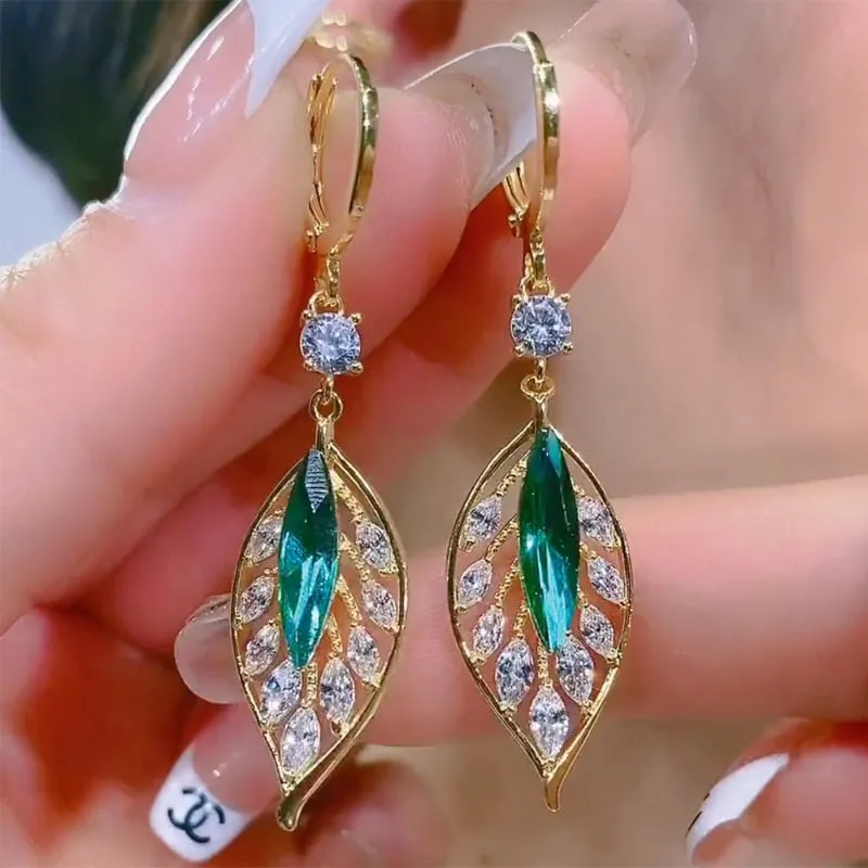 Leaf Shiny Zircon Earring