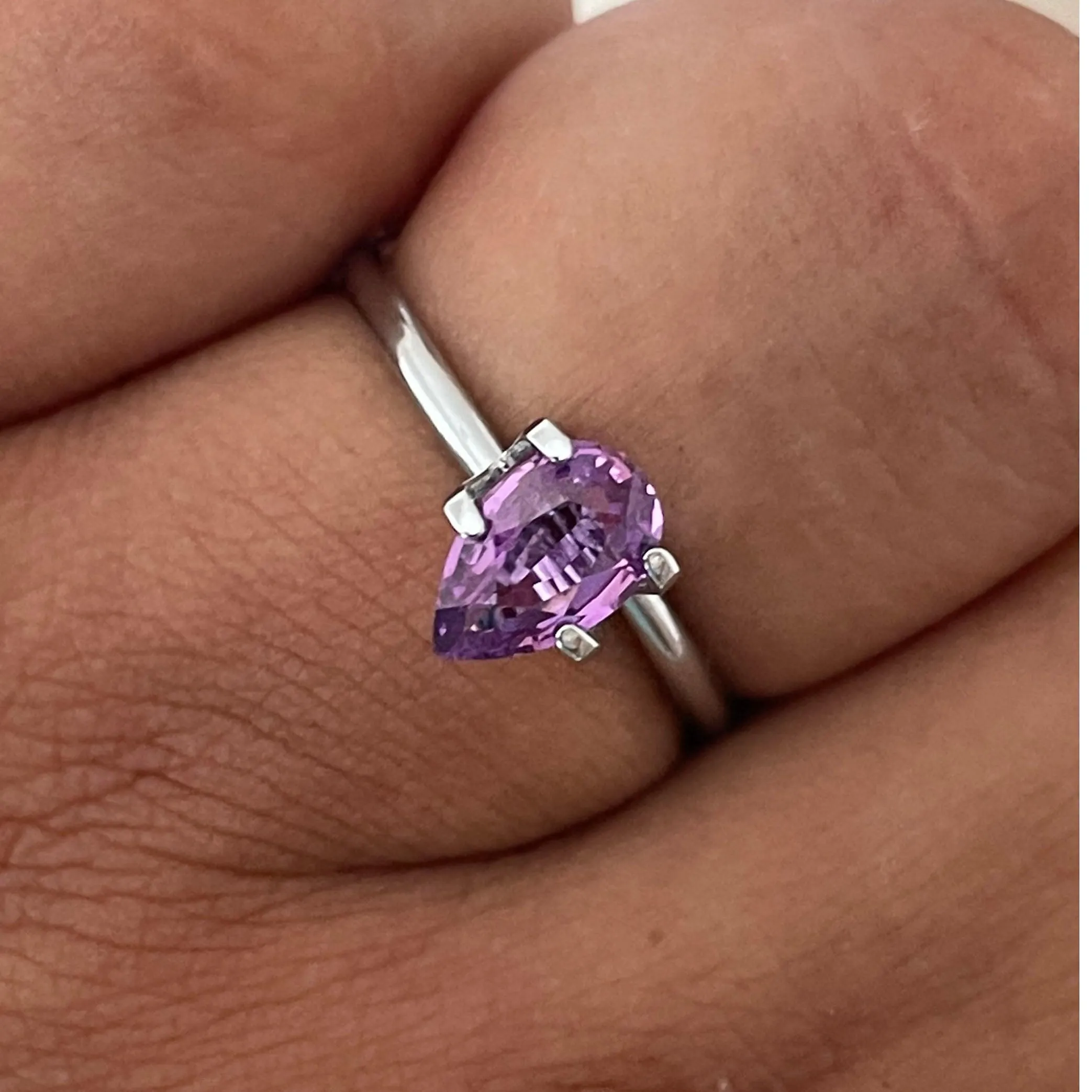 loose purple sapphire 1.08 crt purple pink sapphire online,  selling loose gemstones online for october birthstone jewelry as fiance ring, made to order engagement rings in new world gems selling loose gemstones online