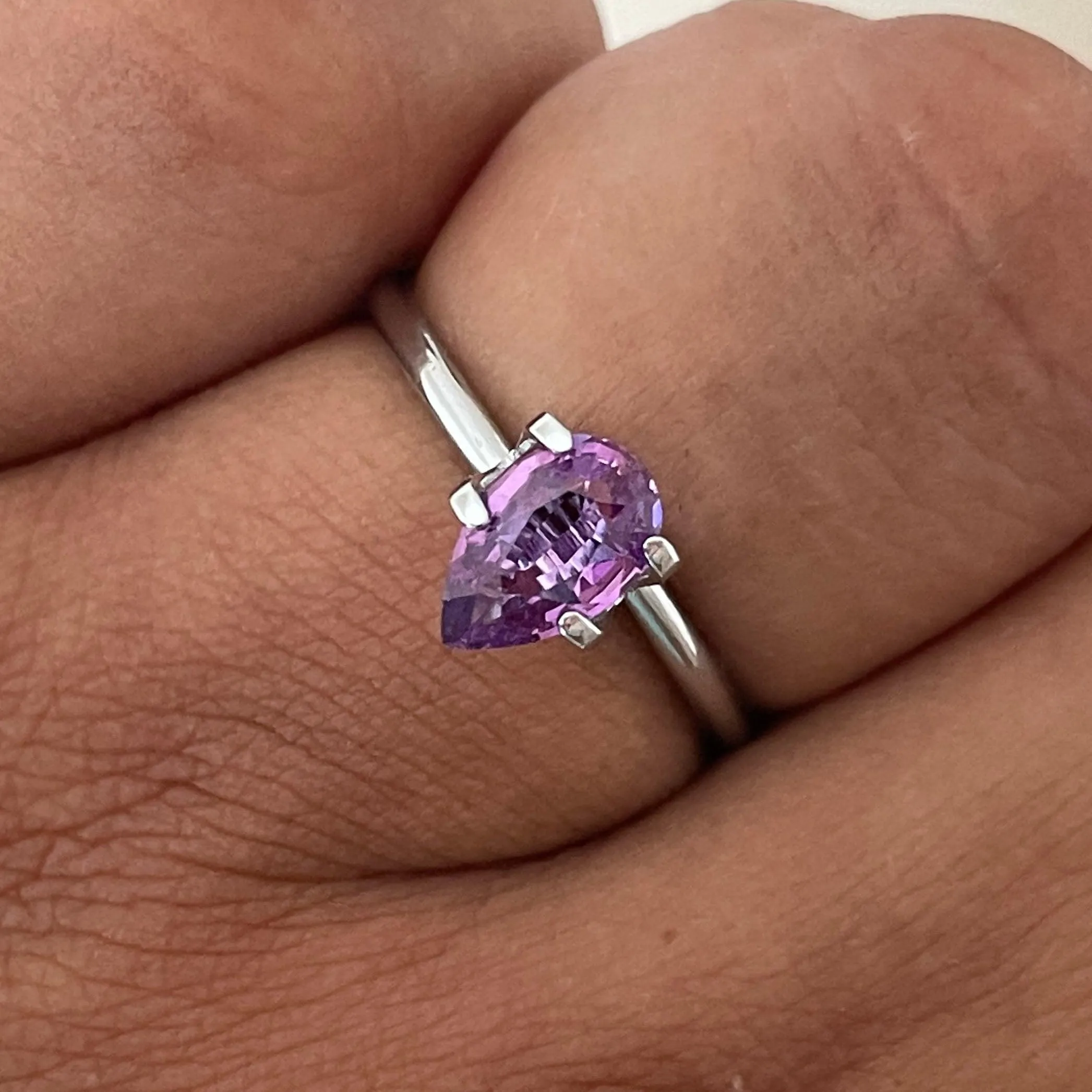 loose purple sapphire 1.08 crt purple pink sapphire online,  selling loose gemstones online for october birthstone jewelry as fiance ring, made to order engagement rings in new world gems selling loose gemstones online