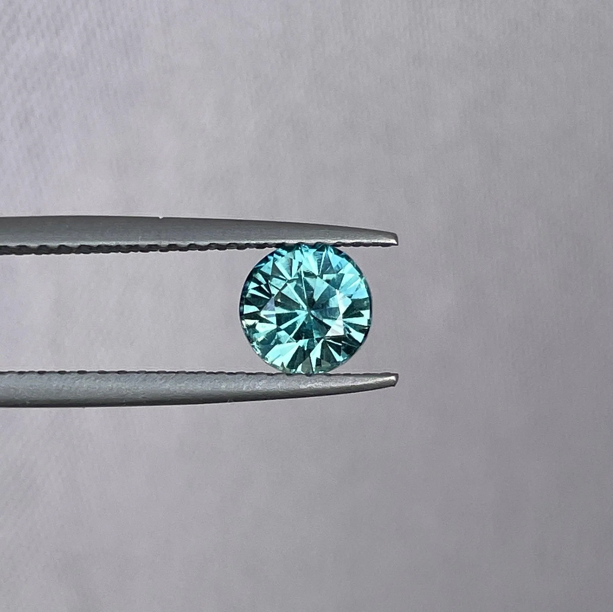 Natural Blue Green Sapphire | Round Cut | 1.26 Carat | 5.90 x 4.50 mm | heated| Teal Sapphire | Natural Coloured Sapphire