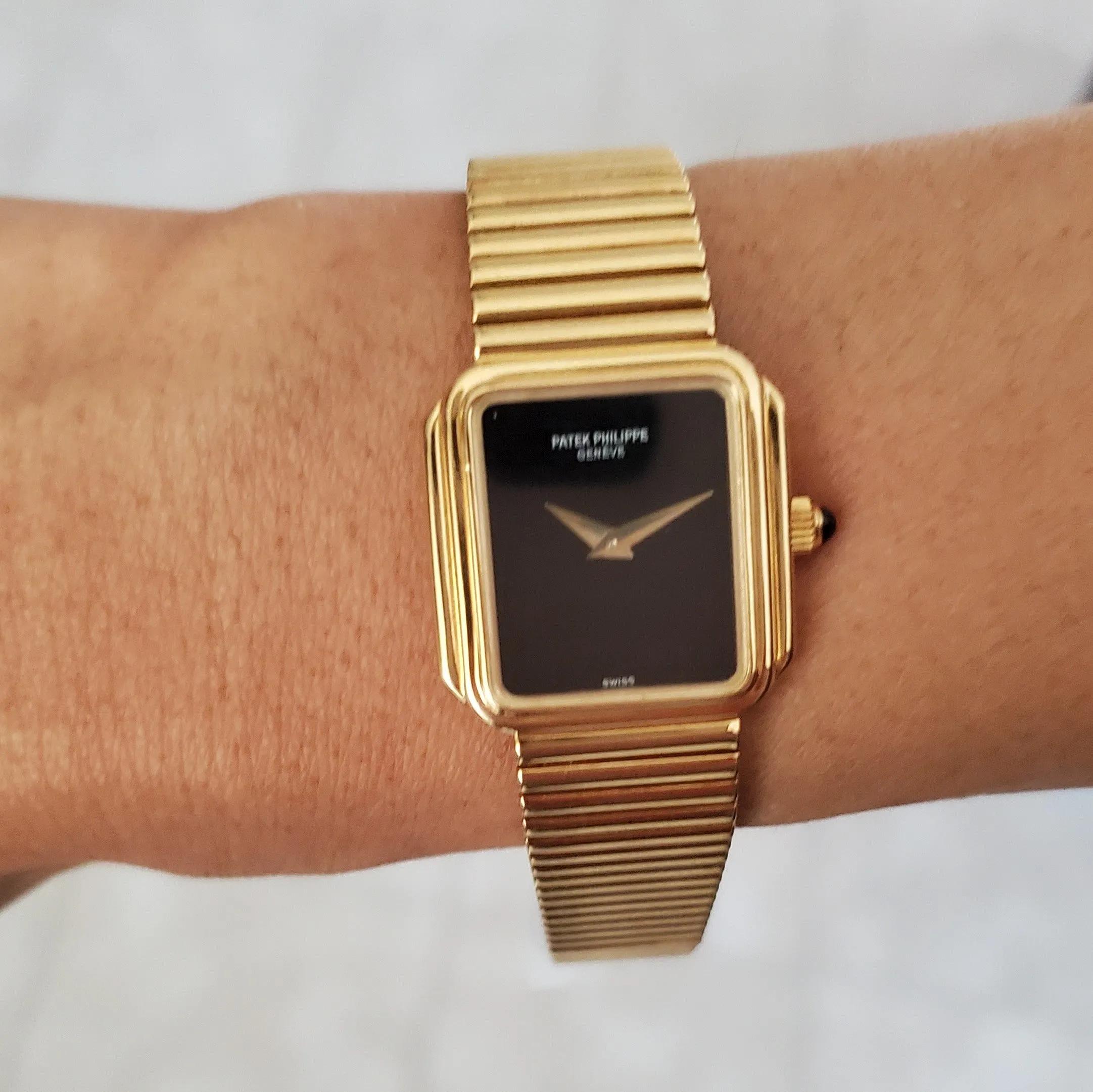 Patek Philippe Ladies 4429/1J Gold Bracelet Watch with Onyx Dial, Circa 1991