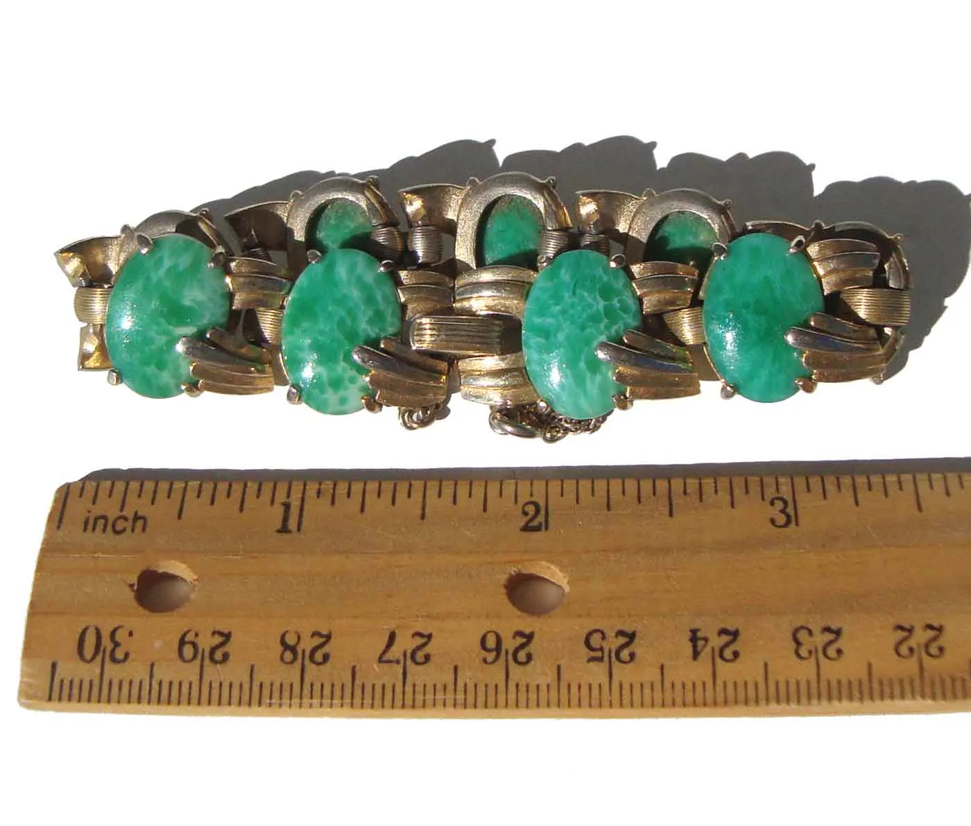 Vintage 60s Trifari Bracelet Green Jade Peking Glass