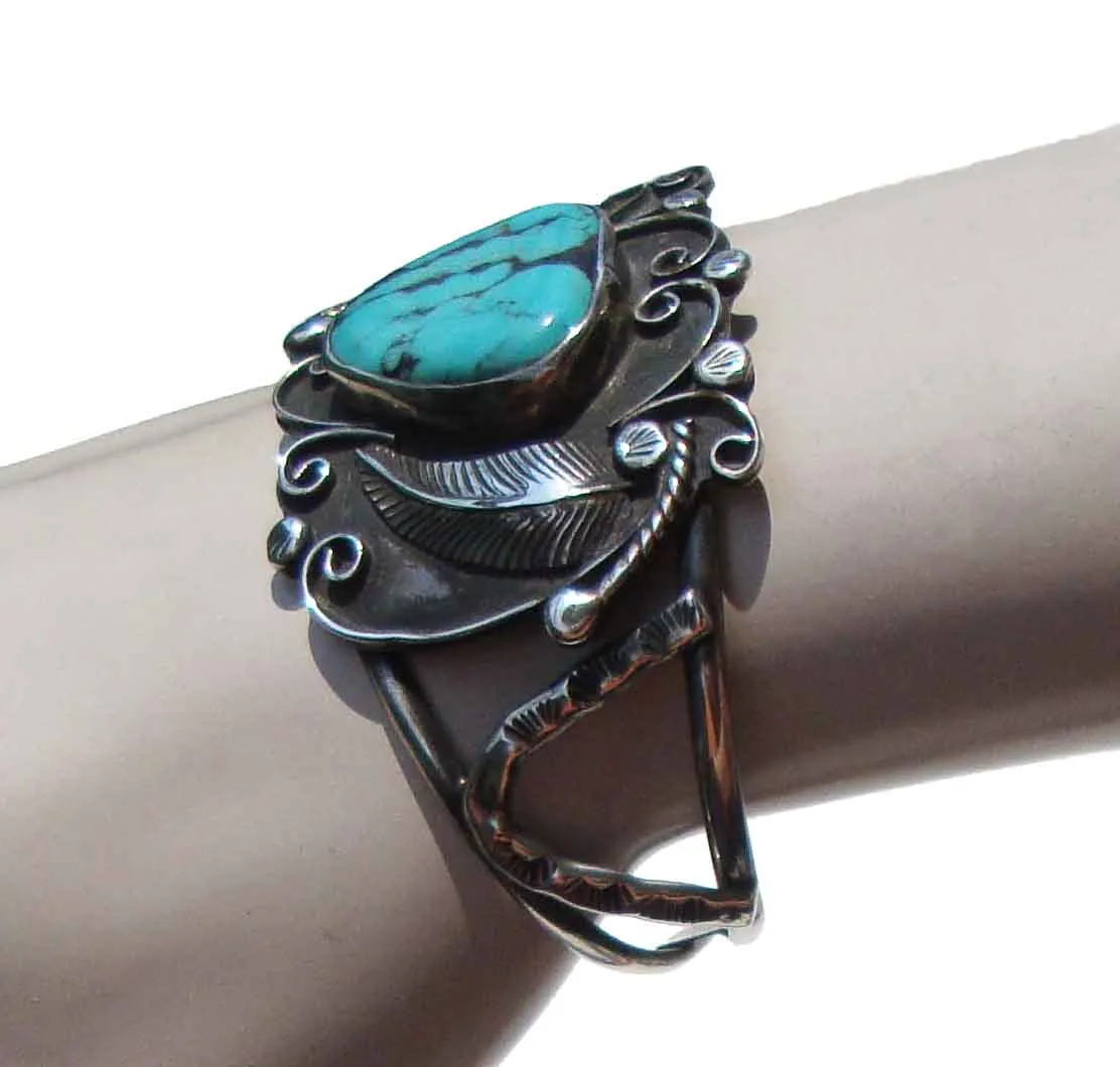 Vintage Navajo Turquoise Sterling Silver Cuff Bracelet