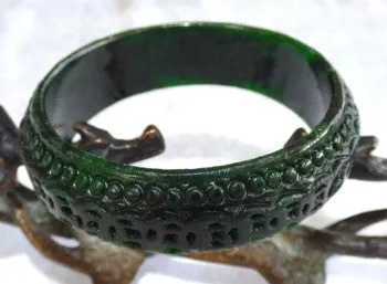 Vintage Pre-Owned "Lucky Coins" Carved Nephrite Jade Bangle Bracelet 56mm (TI-1287)